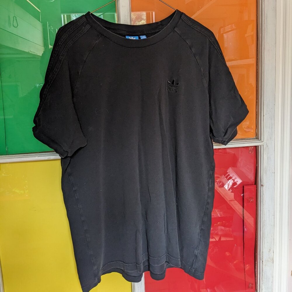 Adidas t-shirt